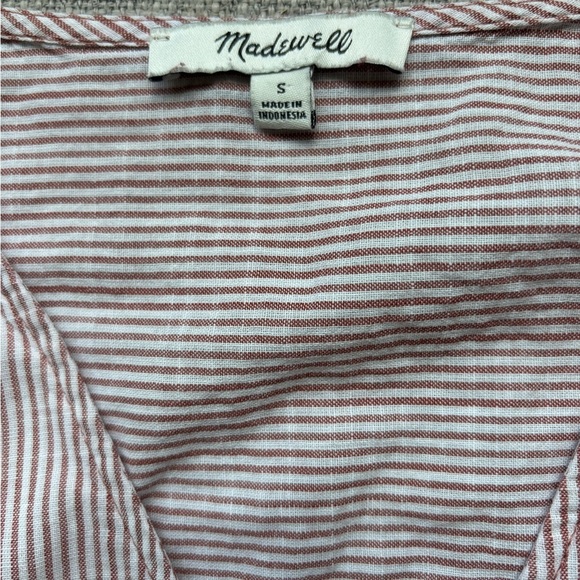 Madewell Red and White striped V-Neck Women's Top with button accents Feminine S - Picture 5 of 8